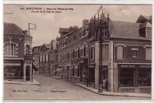 45250 Ak Montdidier Place de L`Hotel de Ville um 1930