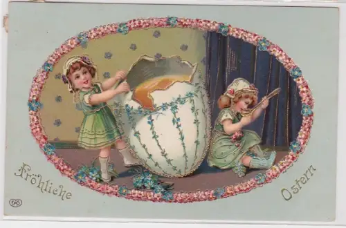 77011 Glückwunsch AK Fröhliche Ostern, Kinder löffeln aus offenem Osterei 1912