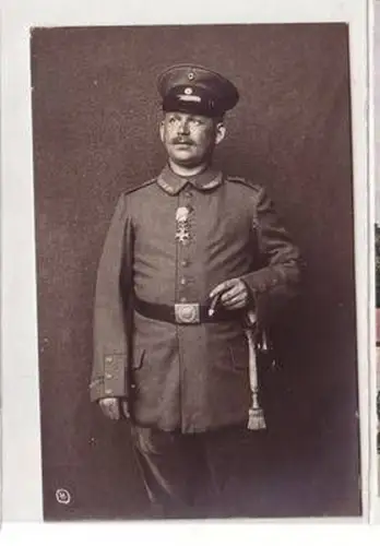 20196 Foto Ak Soldat Bayern mit Orden und Säbel um 1915