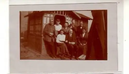 42475 Foto Ak Wittenberg Gruppenbild vor Laube 1919
