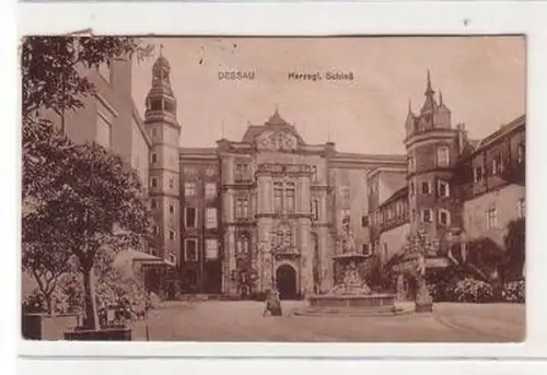 50750 Ak Dessau herzogliches Schloß 1920