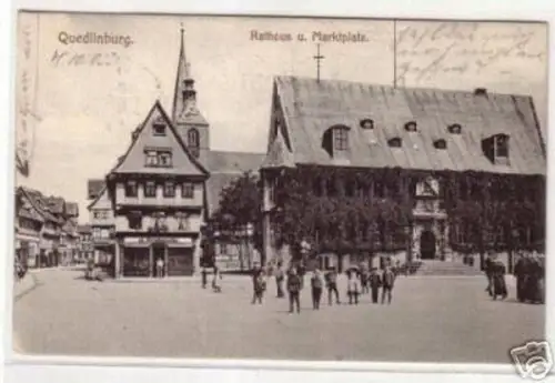 07997 Ak Quedlinburg Rathaus und Marktplatz 1905
