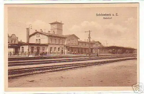 06650 Ak Schönebeck an der Elbe Bahnhof um 1930