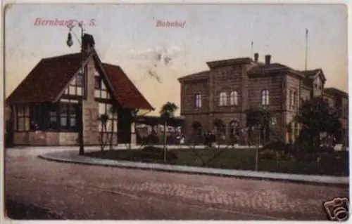 14597 Ak Bernburg a.Saale Bahnhof um 1920