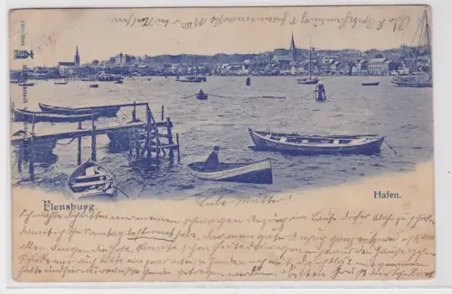 69706 AK Flensburg Hafen mit zahlreichen Booten dahinter Stadtansicht 1902