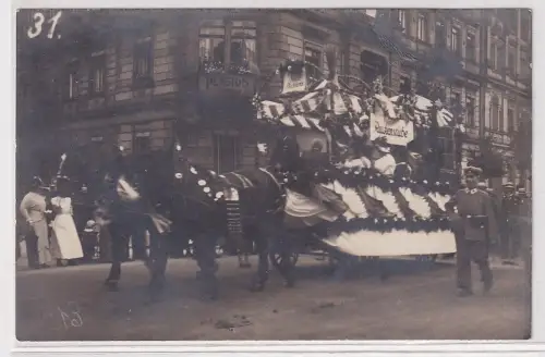 66825 Foto Ak Dresden Festzug zum Sachsentag 1914 Sedanstraße