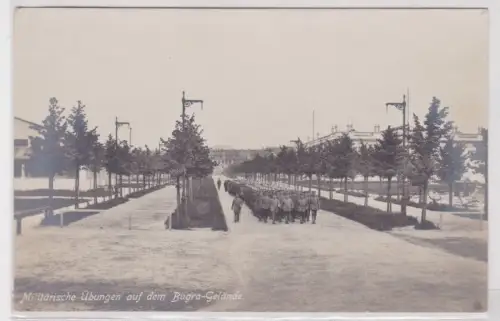 93645 Foto Ak Militärische Übungen auf dem Bugra-Gelände Leipzig um 1913