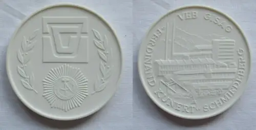 DDR Porzellan Medaille VEB GISAG "Ferdinand Kunert" Schmiedeberg (149168)