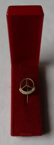 Firmen Anstecknadel Mercedes 1.000.000km - 333er Gold mit Saphir (140784)