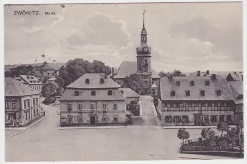 900833 Ak Zwönitz - Partie am Markt mit Kirche und Gasthof zum goldenen Stern 