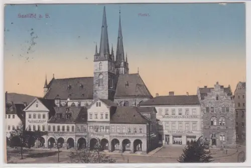 901559 Ak Saalfeld . S. - Markt mit R. Kohl Buchbinderei und Modewaren-Geschäft 