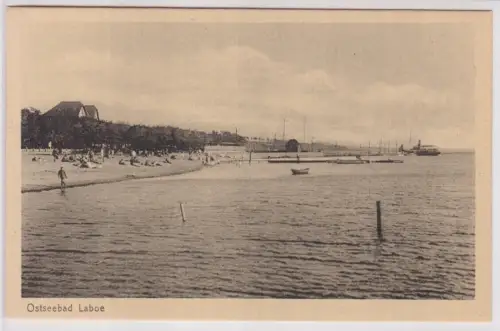 902151 Ak Ostseebad Laboe - Blick vom Meer auf den Strand um 1920