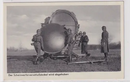 30015 AK Wehrmacht-Bildserie - Der Scheinwerferverschlußdeckel wird abgehoben
