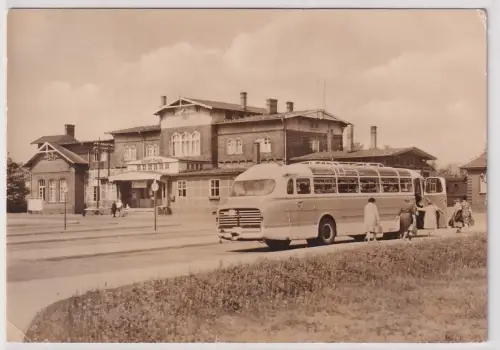 96540 Foto AK Torgau - Bahnhof mit Omnibus 1974