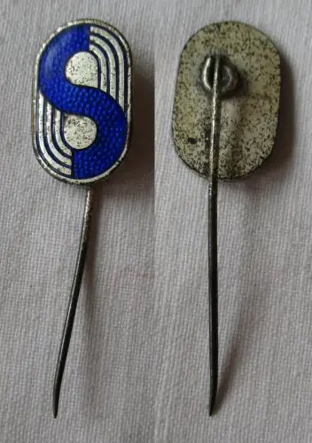 seltene emaillierte Anstecknadel mit geschwungenem S (116227)