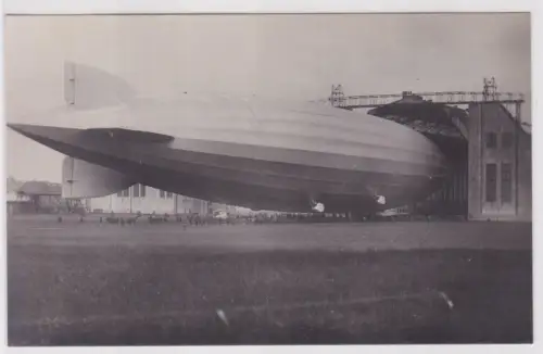 68111 Ak Amerika Zeppelin Z.R.III erstes Verlassen der Halle am 27.August 1924