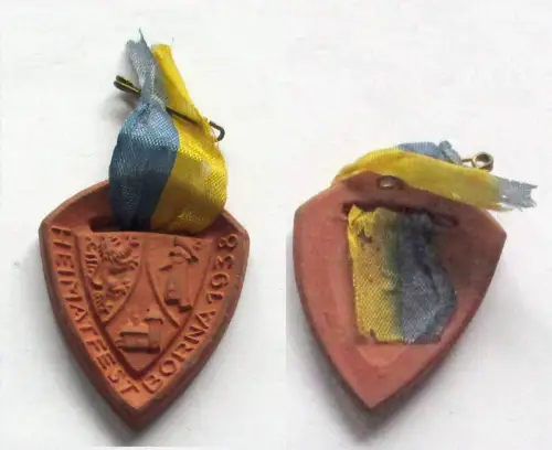 seltenes Steingut Abzeichen Heimatfest Borna 1938 (132731)