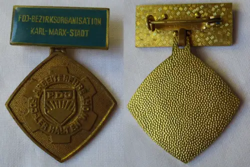 FDJ Bezirksorganisation Karl Marx Stadt Arbeiterehre FDJ-ler halten Wort /111688