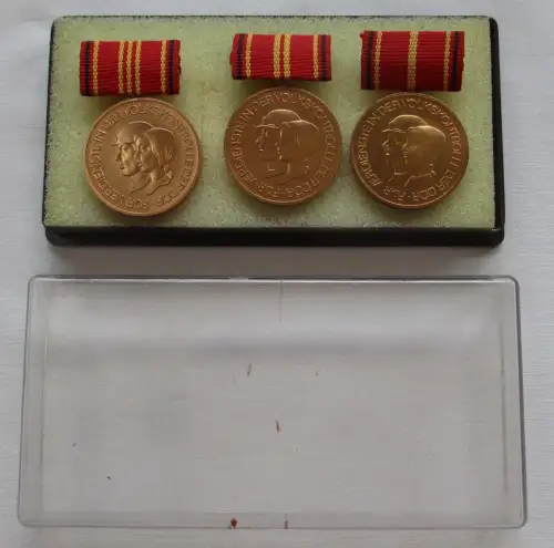 3 x DDR Treuedienstmedaille der Volkskontrolle alle Stufen im Etui (158661)