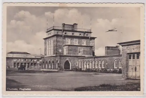 902636 Foto AK Chemnitz - Flughafen mit Flugzeug darüber 1939