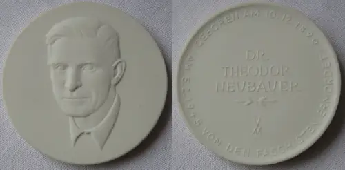 DDR Porzellan Medaille Dr. Theodor Neubauer von den Faschisten ermordet (164487)