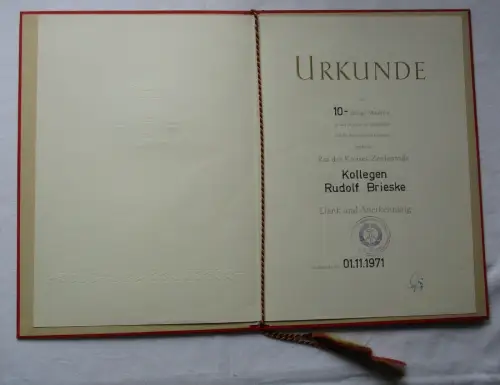 DDR Urkunden 10jährige Mitarbeit Organe der Staatsmacht Zeulenroda 1971 (153199)