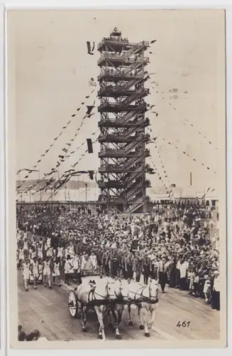 906006 Foto AK 15. Deutsches Turnfest in Stuttgart 1933 - Flaggenturm