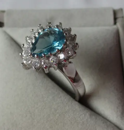fantastischer 925er Sterling Silber Ring mit hellblauem Stein (104456)