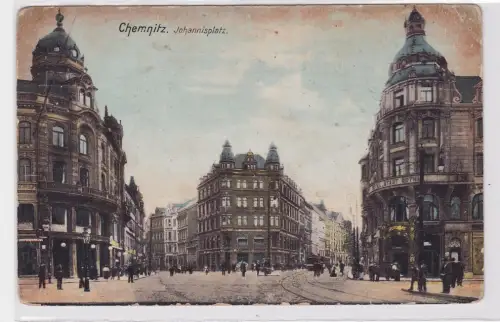 84215 AK Chemnitz - Johannisplatz Straßenansicht mit viel Menschenandrang 1909