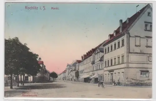 93082 handkolorierte Künstler AK Rochlitz in Sachsen - Markt mit Geschäften 1910