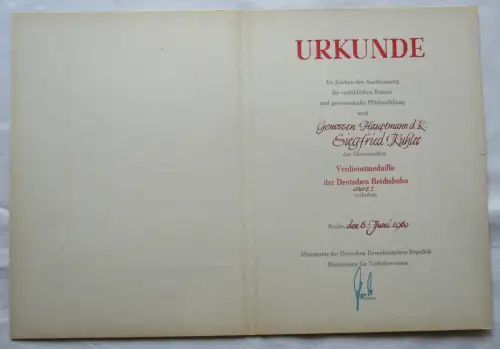 DDR Urkunde Deutsche Reichsbahn Verdienstmedaille Stufe I Berlin 1980 (132385)