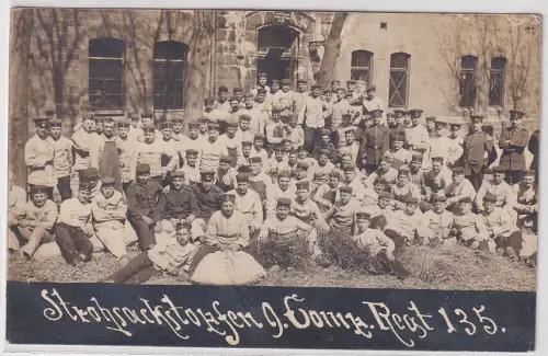 69710 Foto Ak  3. Lothringisches Infanterie-Regiment Nr. 135 Strohsackstopfen