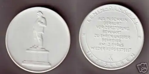 schöne DDR Porzellanmedaille Lenindenkmal Eisleben