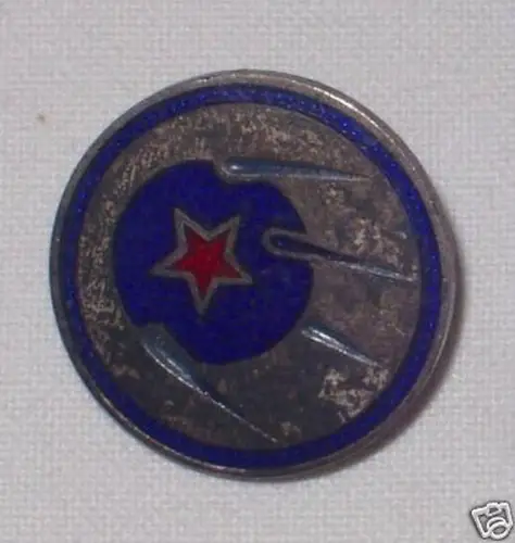 emailliertes DDR Sport Abzeichen Sputnik