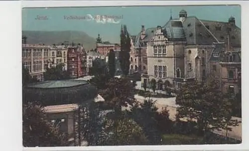 32471 Ak Jena Volkshaus und Abé Denkmal um 1910