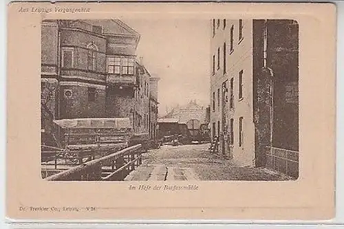 60696 Ak Leipzig, Aus Leipzigs Vergangenheit: Im Hofe der Barfussmühle um 1900