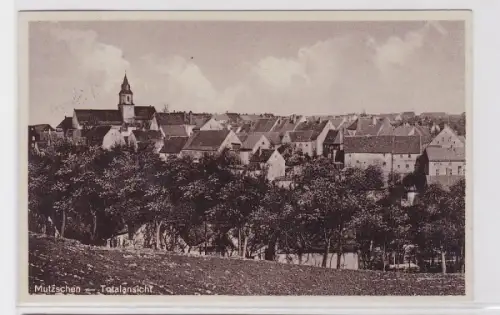 93518 AK Mutzschen - Totalansicht mit Kirche 1933