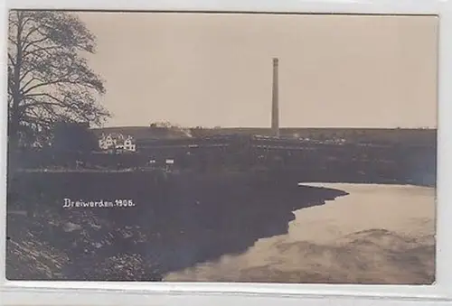 43682 Foto Ak Dreiwerden Fabrik mit hohem Schornstein um 1910