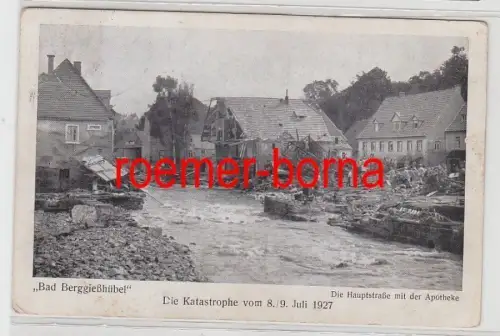 81846 Ak Bad Berggießhübel die Hauptstrasse mit der Apotheke 1927