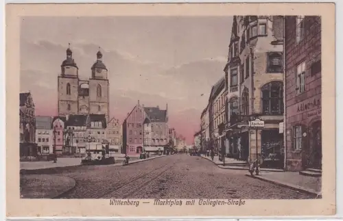 91727 Ak Wittenberg Marktplatz mit Collegien-Straße um 1910
