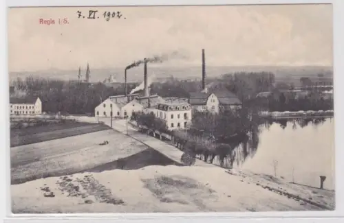 95807 Ak Regis in Sachsen Totalansicht, mit Fabrik 1902