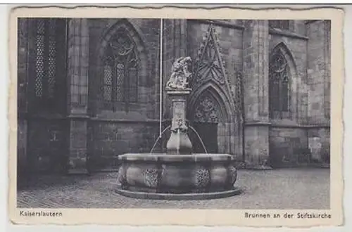 43372 Ak Kaiserslautern Brunnen a.d. Stiftskirche 1941