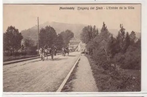 54788 Ak Montmedy in Lothringen Eingang der Stadt im 1. Weltkrieg um 1915