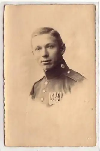 25420 Foto Ak Soldat mit Schulterklappen 108 von 1916