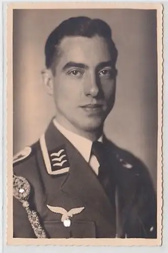 33422 Foto Ak Porträt Soldat der Luftwaffe mit Schützenschnur im 2. Weltkrieg