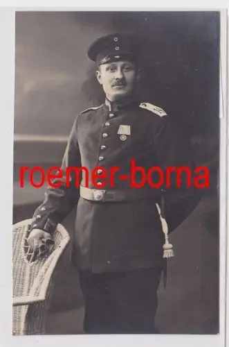 86020 Foto Ak Soldat Regiment 14 mit Portepee und Orden um 1910