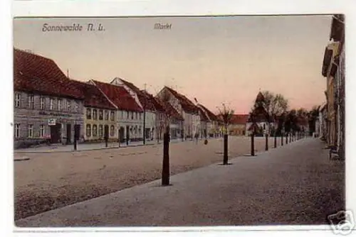 schöne Ak Sonnewalde N.-L. Markt mit Gasthof 1911