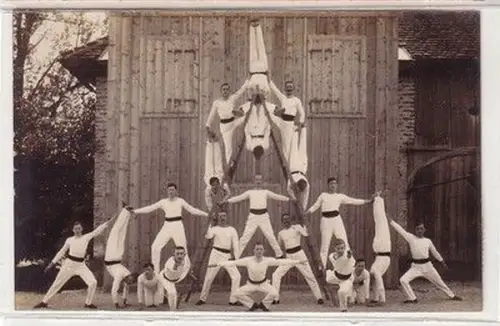 59285 Foto Ak Krondorf in Böhmen Turngruppe als Pyramide 1912