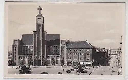63614 Ak Königsgrätz Machar-Gasse mit Kirche und Fahrradgeschäft um 1940