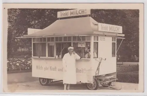 09073 Foto Ak Leipzig mobiler Milchausschank am Königsplatz17 um 1920